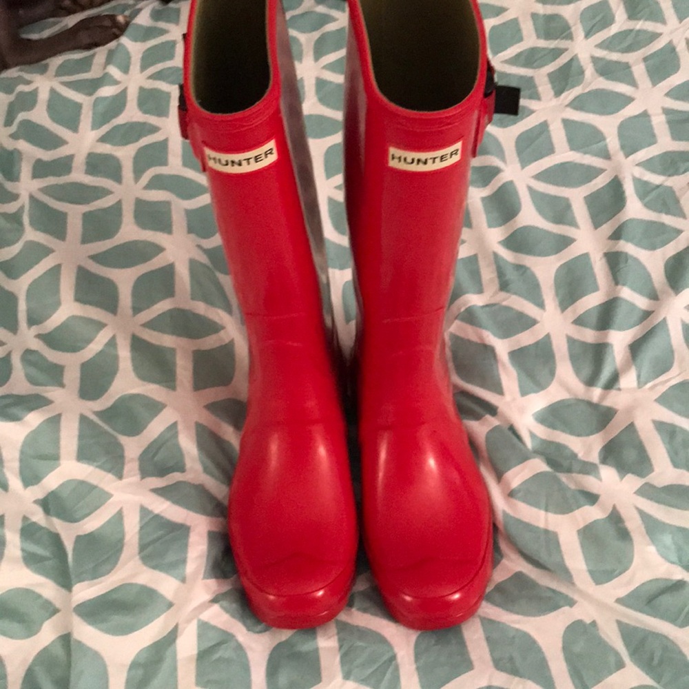 Red Hunter boots (shiny not matte)